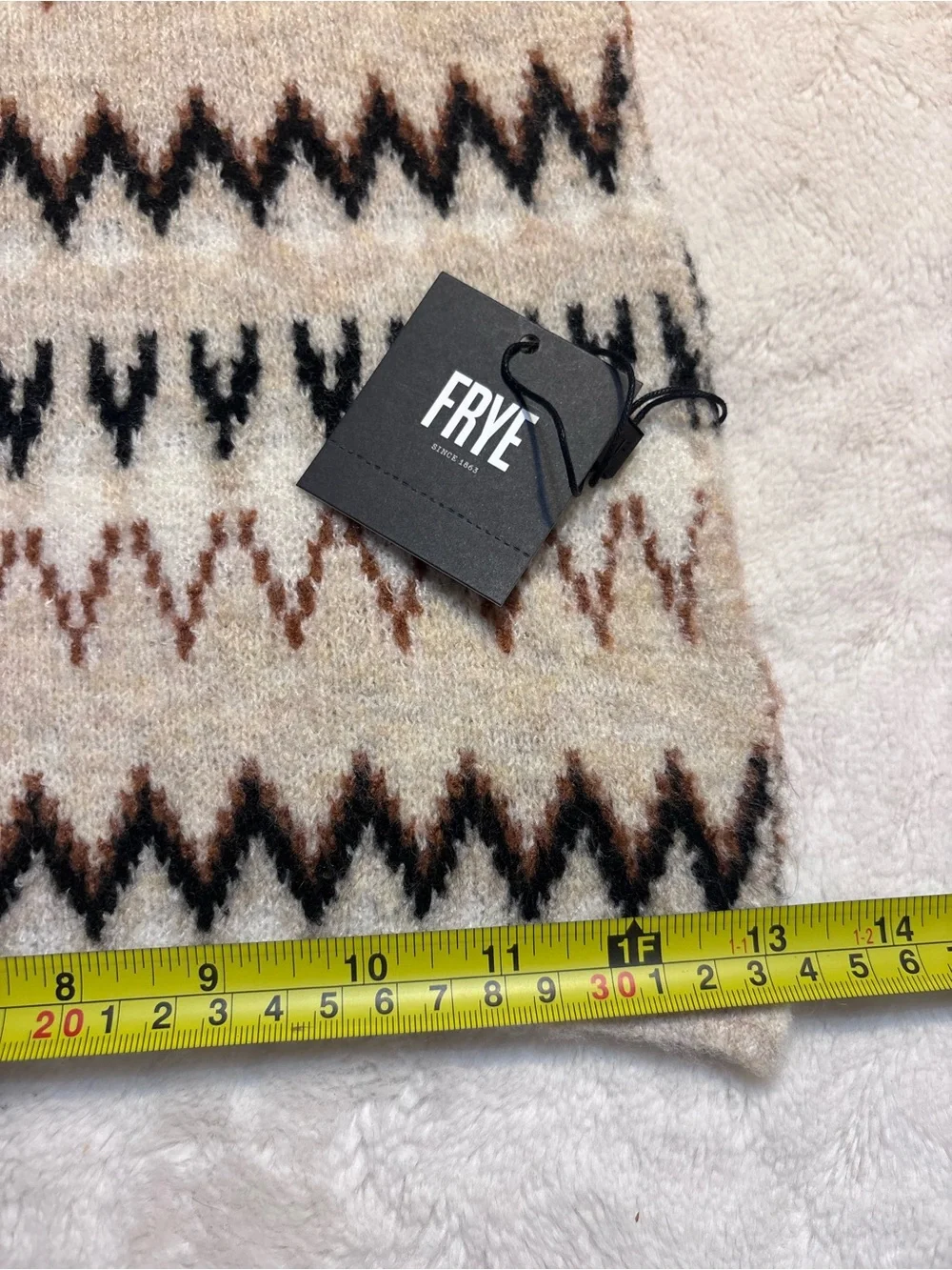 NEW Frye Scarf Ivory Knit with Southwestern Black and Brown Zigzag Pattern Cozy